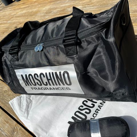 Unik weekend bag fra MOSCHINO Ny✨