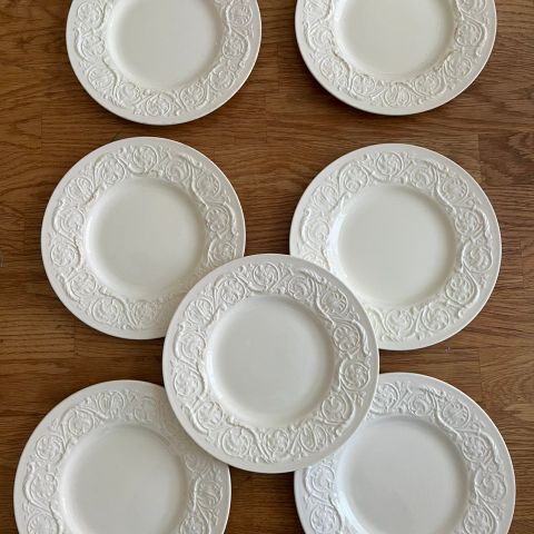 Wedgwood Patrician frokost/salattallerkener selges