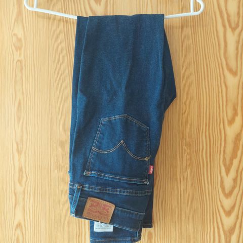 Levis jeans