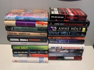20 bøker av Anne Holt