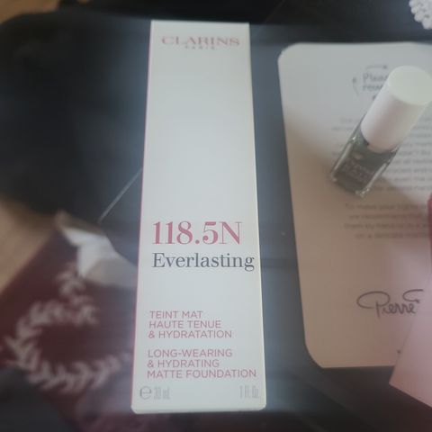 Clarins paris 118.5N