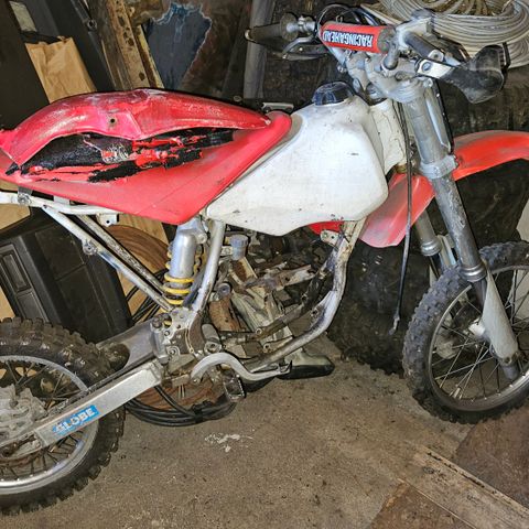 Honda CR80 2001 selges uten motor