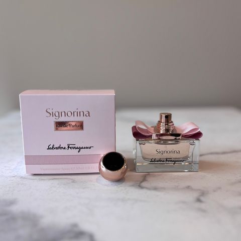 Salvatore Ferragamo - Signorina EDP 30ml - kun testet