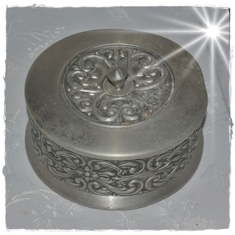 ~~~ Smykkeskrin i tinn/ norway pewter (129) ~~~