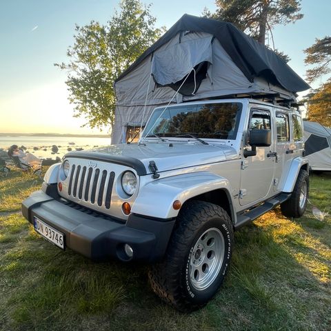 Til leie Jeep Wrangler med Taktelt 4 personer, camping i naturen