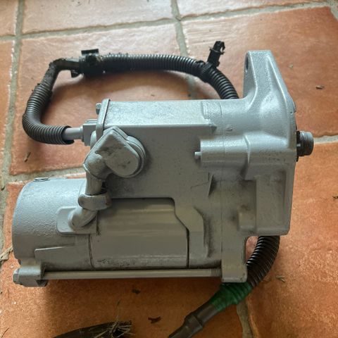 Starter Toyota auris 2005-2008. Avensis.