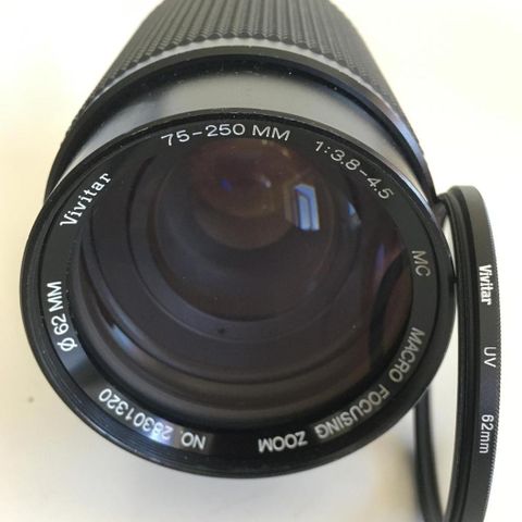 Vintage Vivitar 75-250 mm/ 3.8-4.5 MC Macro Focusing Zoom  P/K  mount. UV filter