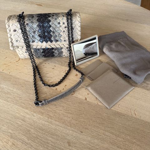 Bottega Veneta Baby Olimpia Cross body/skulder veske