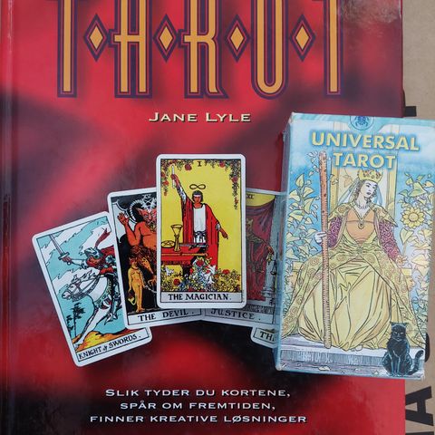 Den store boken om tarot + tarotkort