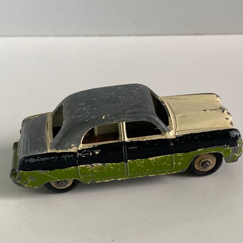 Dinky Toys 162 Ford Zephyr Made in England