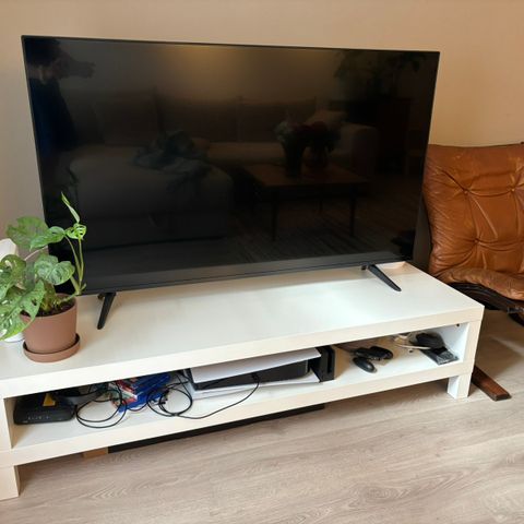 Stor IKEA LACK tv-benk