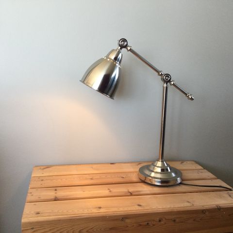 IKEA bordlampe: Barometer lese-/skrivebordslampe