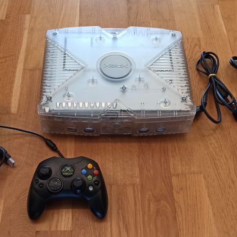 Soft moddet Original Xbox Crystal Limited Edition (Region fri)