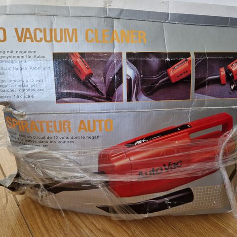 Gammel auto vacuum cleaner gis bort ASAP