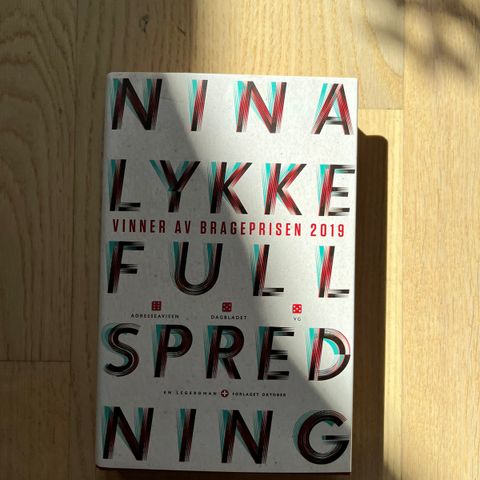 Full spredning av Nina Lykke