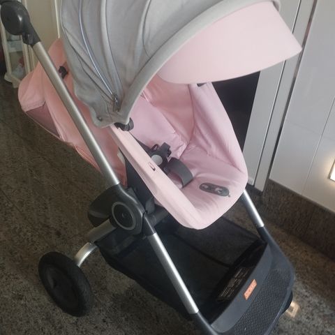 STOKKE barnevogn.