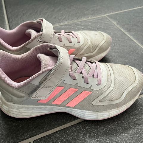 sko jente Adidas Lightmotion