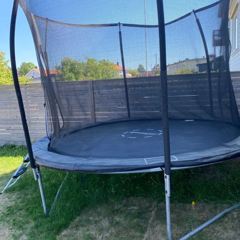 Trampoline