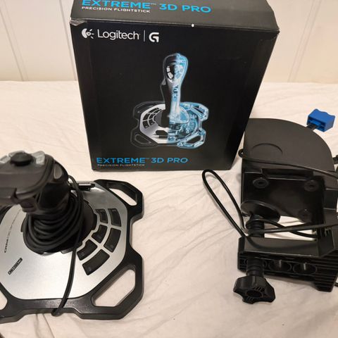 Logitech joystick og flight quadrant