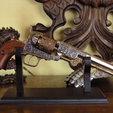 Dekorativ kopi av COLT NAVY revolver fra 1851 / REPLICA