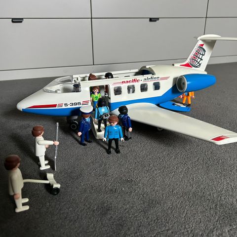 City fly KOLLEKTOR fra Playmobil 2 piloter og komplett tilbehør