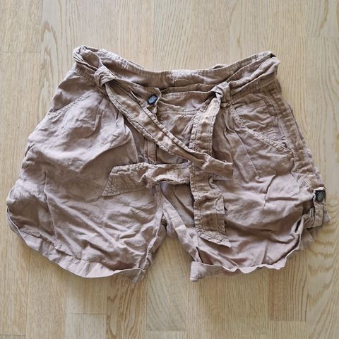 Linshorts fra 120% lino