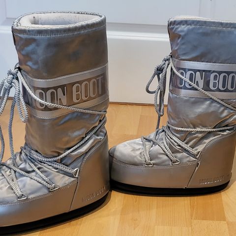 Moon Boots str. 39 i sølv