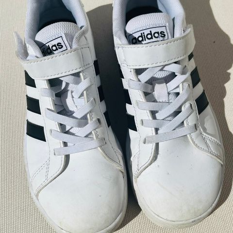 Adidas sneakers hvit/svart