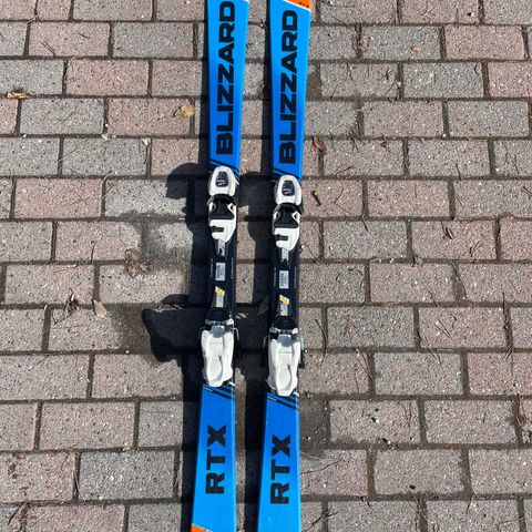 140 cm Blizzard alpinski