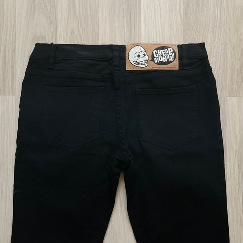 Cheap Monday Jeans 32/34 med ORIGINAL logo