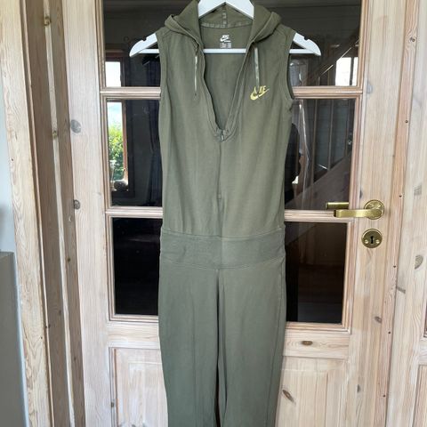 Nike jumpsuit capri (kort)