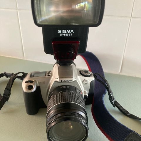 Canon EOS 300 analogt slr-kamera + blitz