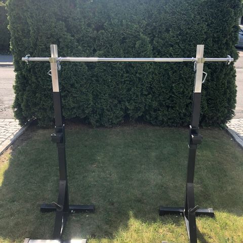 Squat Stand med vektstang og vekter