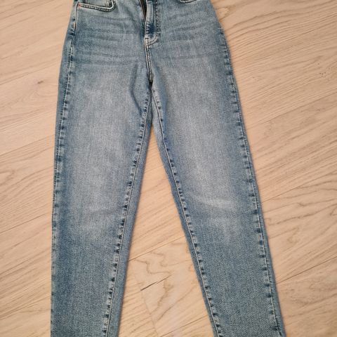 Perfect jeans fra Gina Tricot