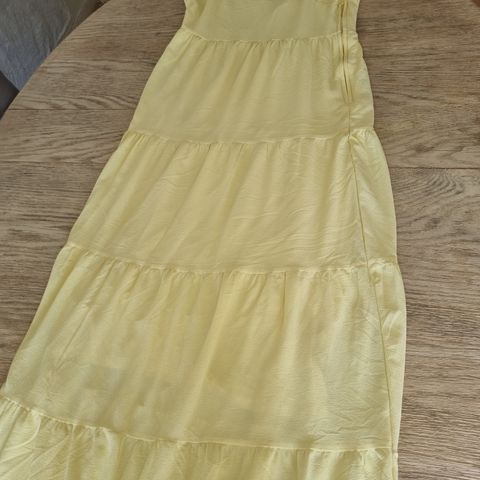 Gull shape kjole