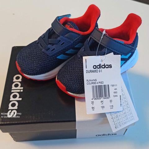 Adidas sko gutt str 20 Ny