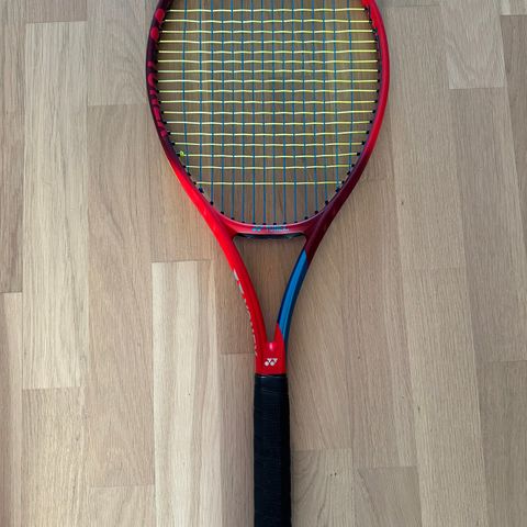 Yonex Vcore 95 2021 grip 3