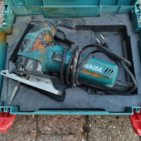 Makita 4351FCT stikksag