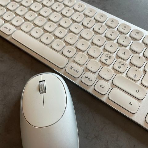 Trådløst tastatur og datamus