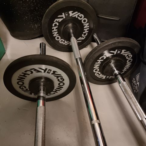 Barbells - vektstang Technogym