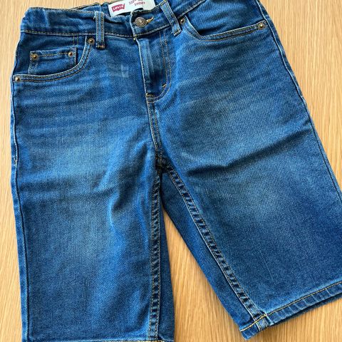Levi’s jeans-shorts barn