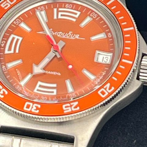 Vostok Amphibia klokke