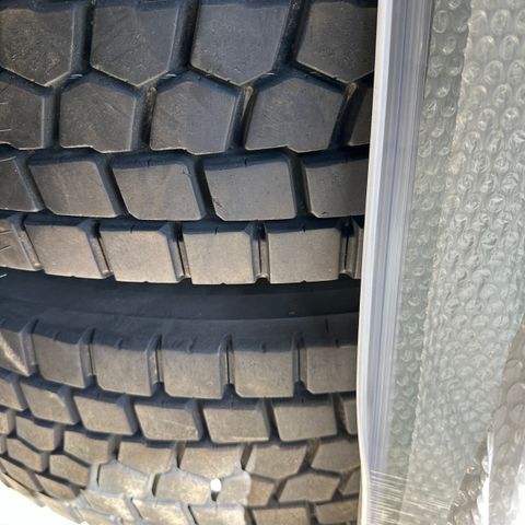 2 ALCO felger med Nokian vinter dekk 295/80/r22,5