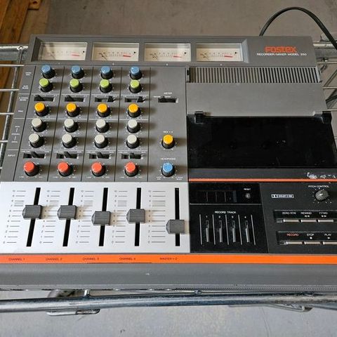 Fostex 250 4-Track Cassette Recorder / Mixer