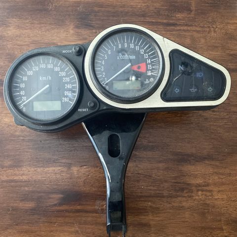 Kawasaki Zx6r speedometer selges