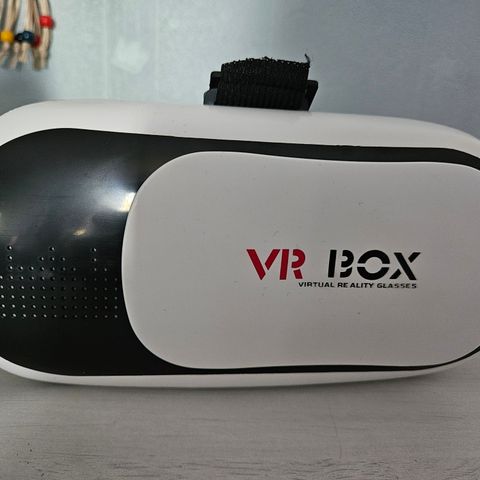 Spectra vr briller til mobil selges