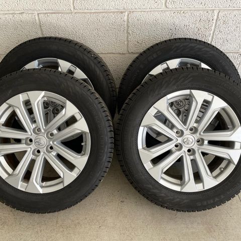 Nokian vinterhjul 225/60/R18 til Toyota Rav 4 2023 modell