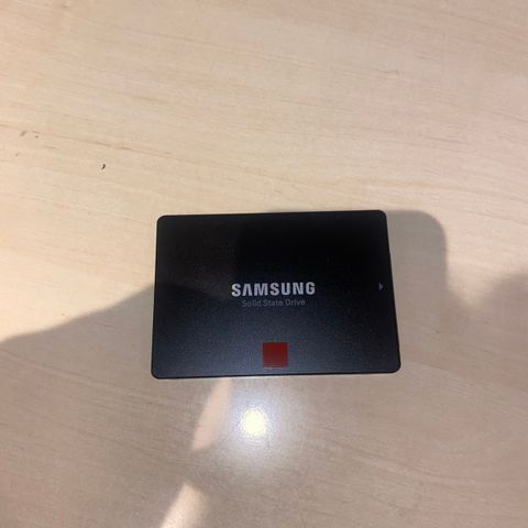 SAMSUNG SSD 518 GB