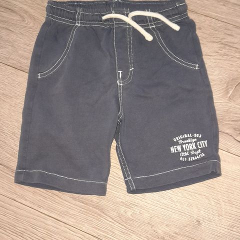 Pent brukt shorts str.86