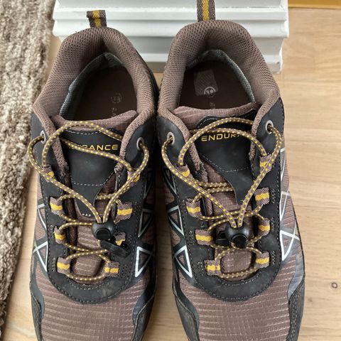 Outdoor shoes from endurance- size 38